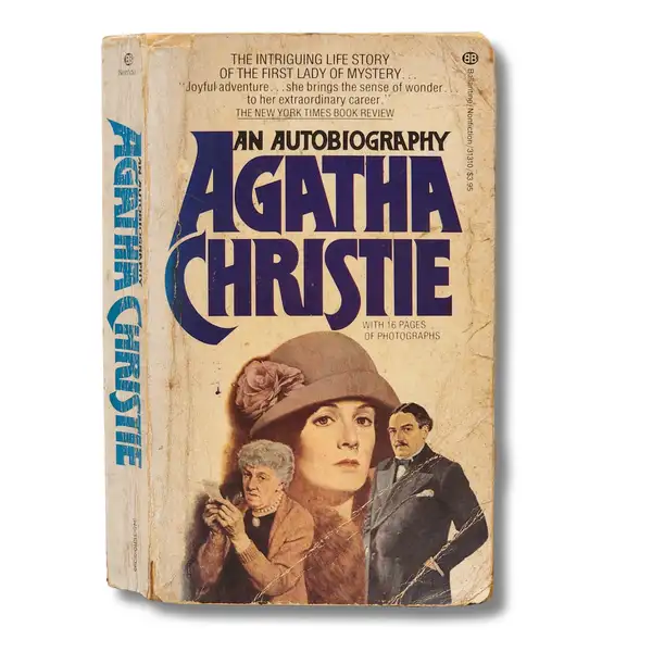An autobiography. The intriging life story of the first lady Of mystery
(Con subrayados)